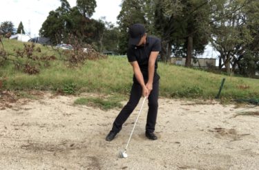 難易度の高いフェアウェイバンカーからの打ち方のポイント