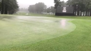 ゴルフ|雨の日の中止の基準はどのくらい?長年の経験から紹介