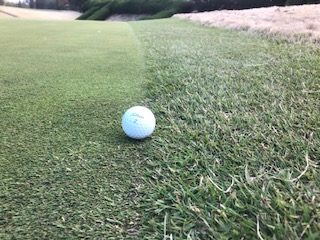 カラーとグリーンの境目にボールがあった際の簡単な打ち方